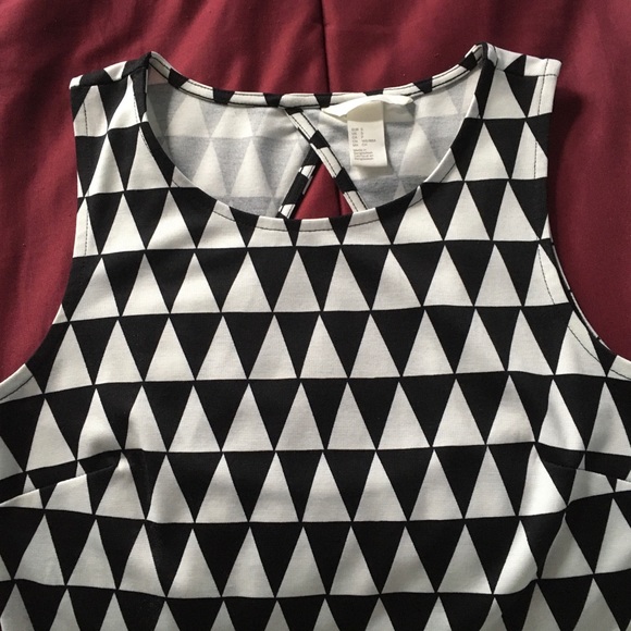 H&M Geometric Black and White Dress - Picture 3 of 5